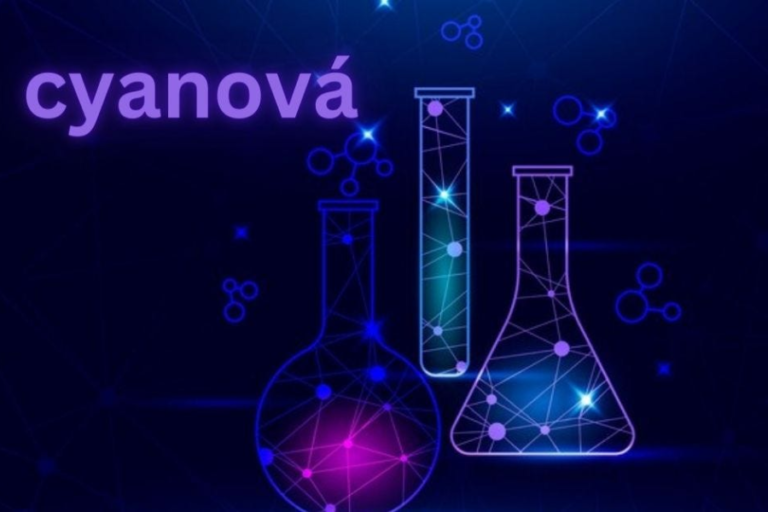 cyanová